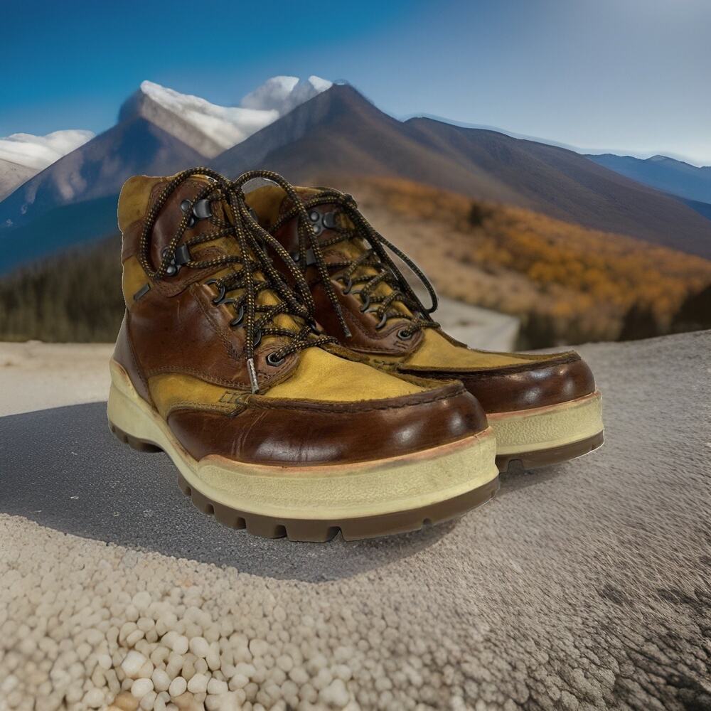 ECCO Track 25 GTX Waterproof Boots Brown Two-Tone Leather EU 43 Men's 9.5